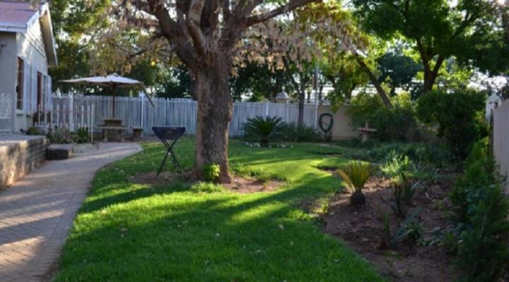 Jock-Inn Guest House