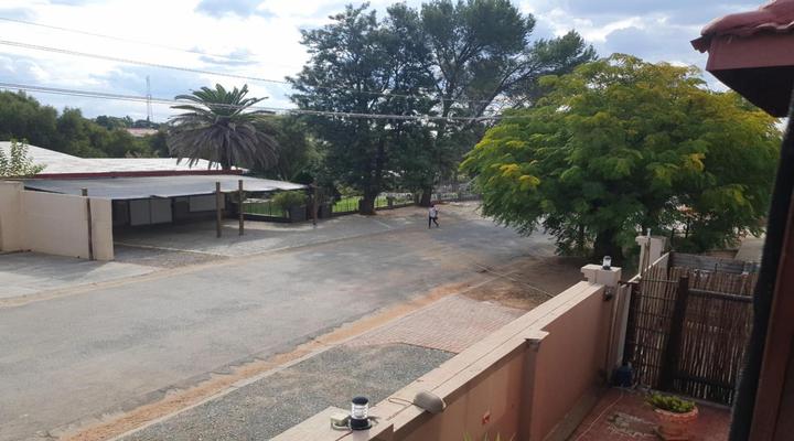 B my Guest at Riverwood Grace