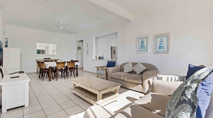 The Beach House, 75 Nkwazi Drive