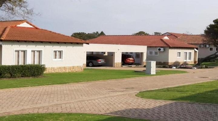 Jolly Jenny @ The Dunes