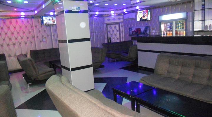 Gold Crown International Hotel