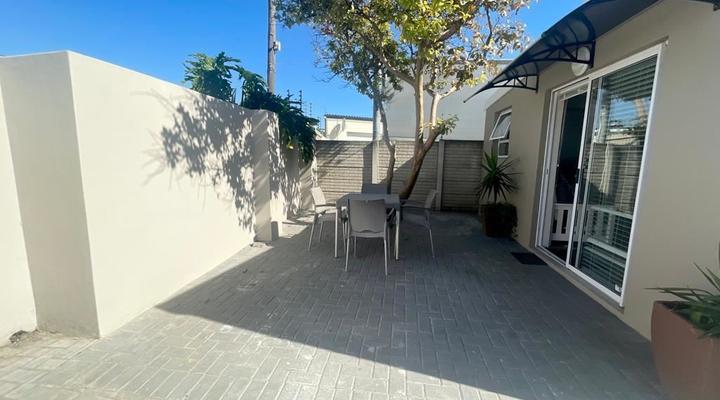 10 on Aquavista Apartment