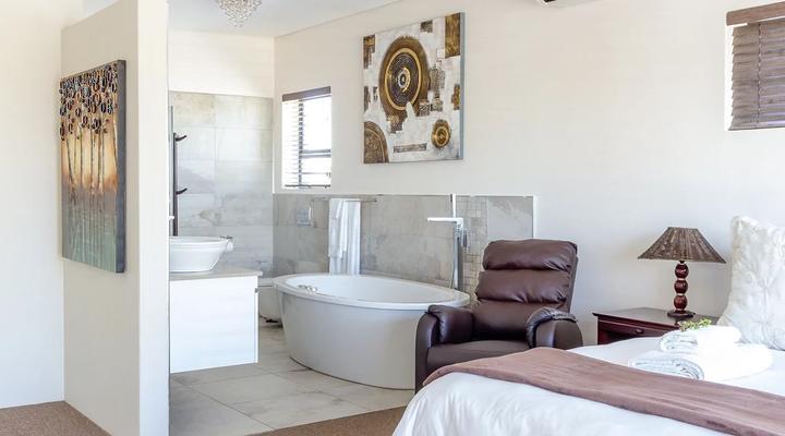 9 on Aquavista Villa