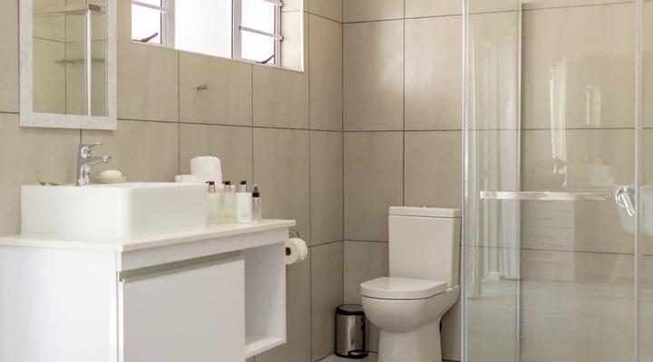 10 on Aquavista Villa