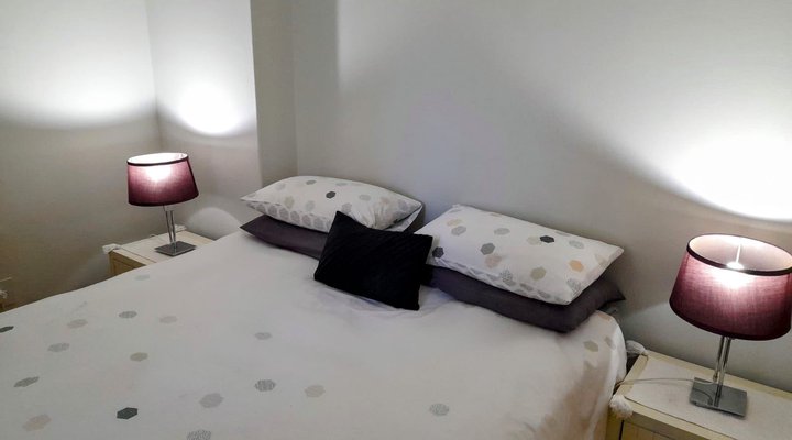 Beachfront flat, amazing views