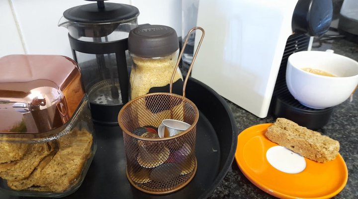 Beachfront flat, amazing views