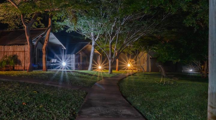 Crocodile Bridge Safari Lodge