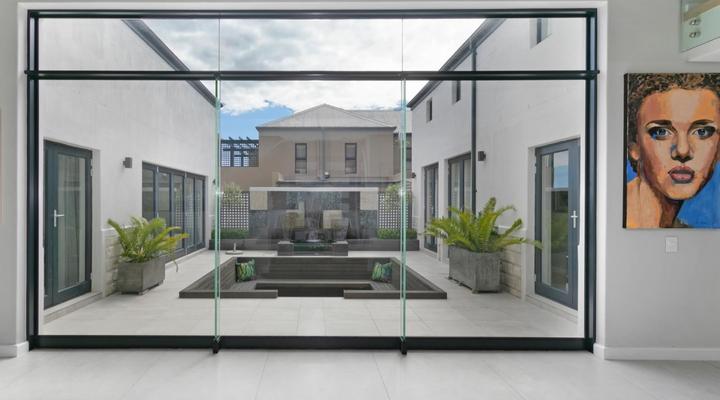 Escape to Luxurious, Coastal Retreat