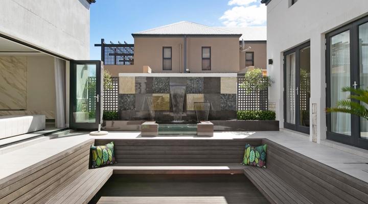 Escape to Luxurious, Coastal Retreat