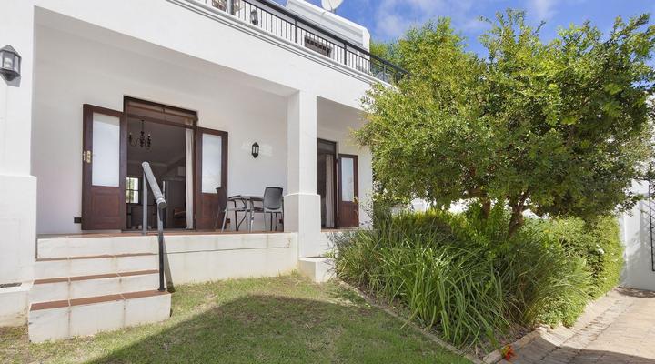 Winelands Golf Lodges 29 by HostAgents