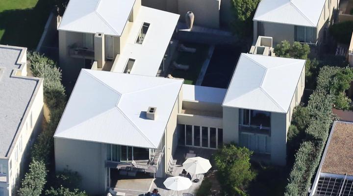 Mosselberg On Grotto Beach