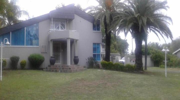 Zinzanathi Guesthouse