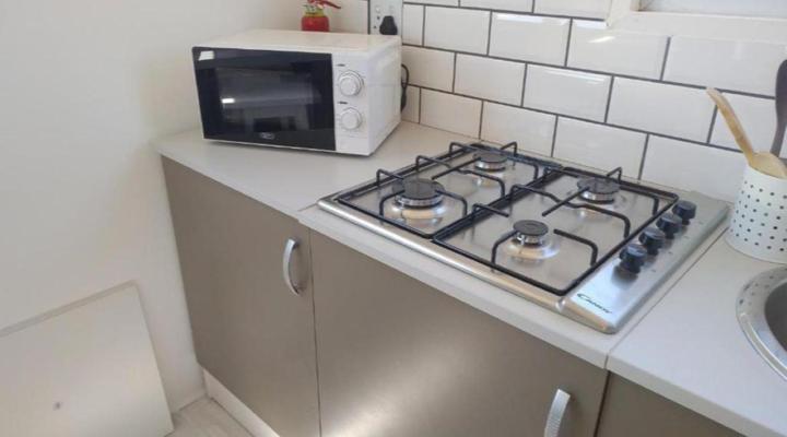 CoCo de Mer Self Catering Logs