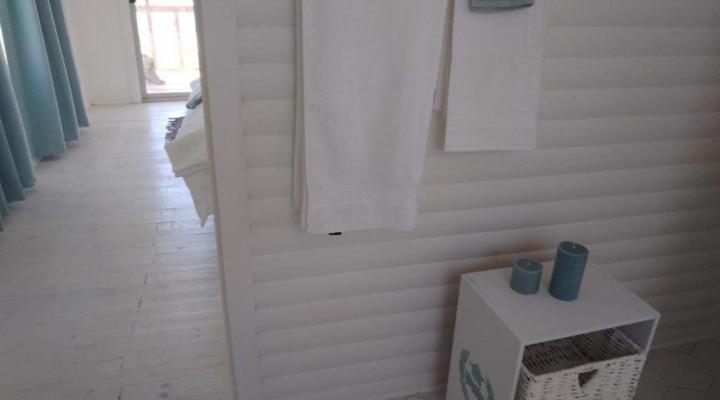 CoCo de Mer Self Catering Logs