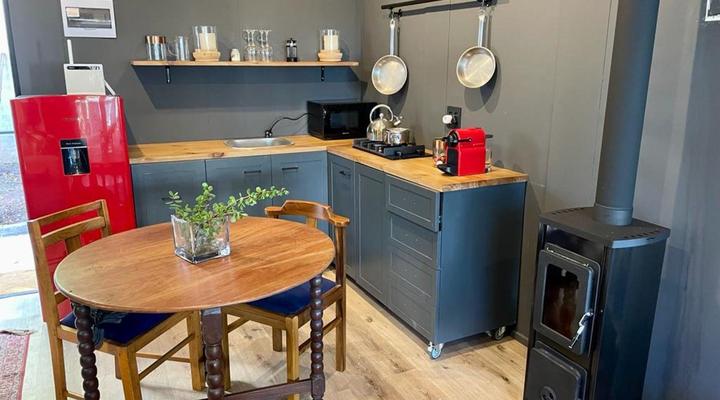 Two White Oaks - Luxury prefab bungalows