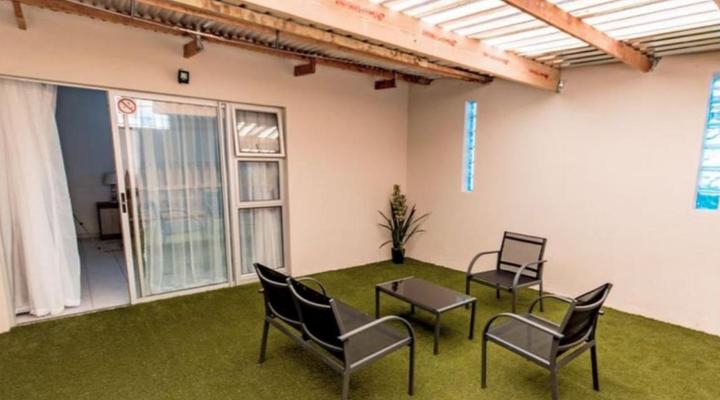 Meerkat Manor Self-catering and Accommodation