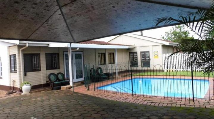 Bougainvillea B & B and Self-Catering