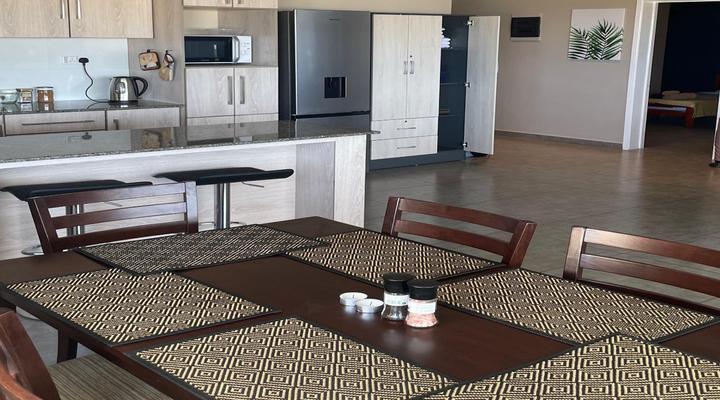 Modern 3 Bedroom Apartment with Ocean View