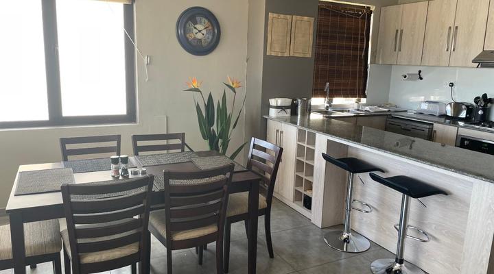 Modern 3 Bedroom Apartment with Ocean View