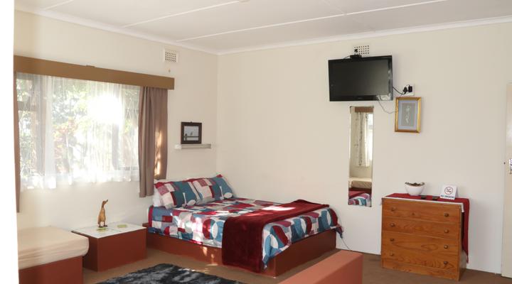 Oasis Caravan Park, Camping and Chalets