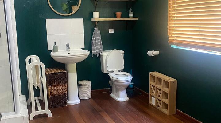 Xanske's Place with Wood fired Hot Tub