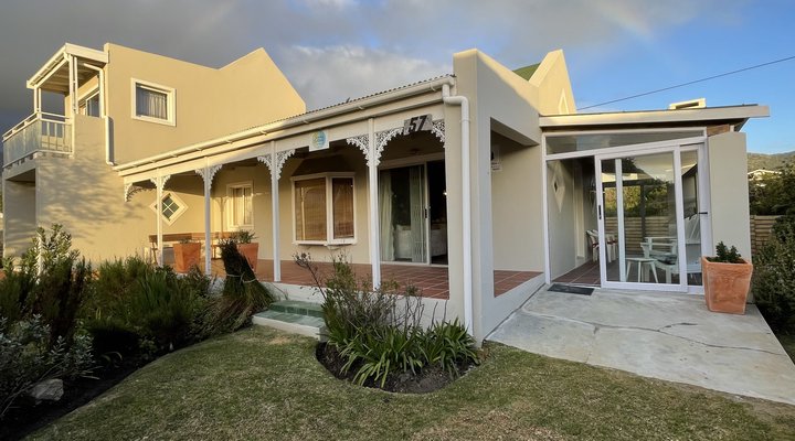 Sandy Bottoms Cottage