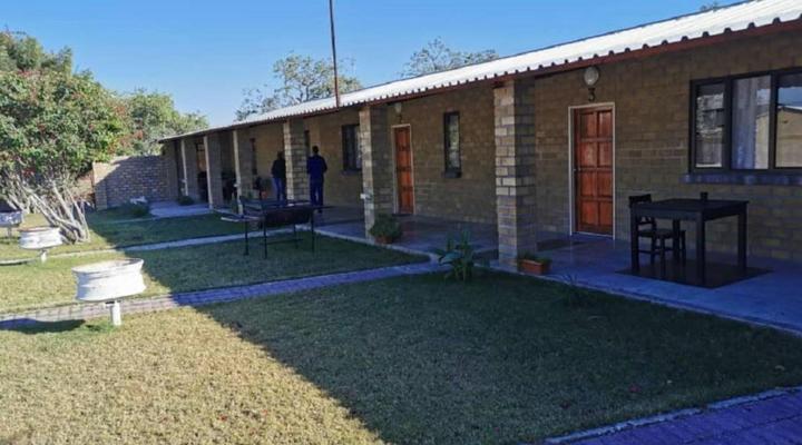 Palmeiras Lodge Oshikango