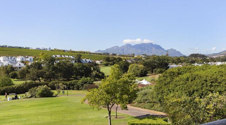 Winelands Golf Lodges 8 by HostAgents