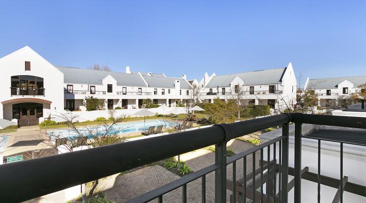 Winelands Golf Lodges 11 by HostAgents