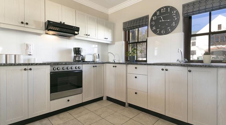 Winelands Golf Lodges 11 by HostAgents