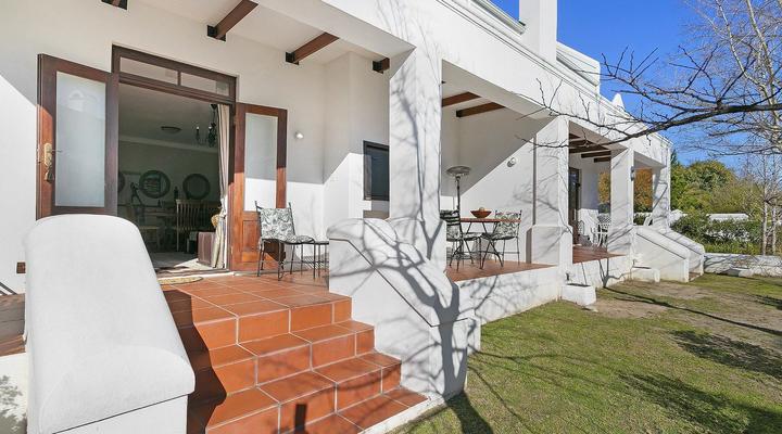 Winelands Golf Lodges 14 by HostAgents