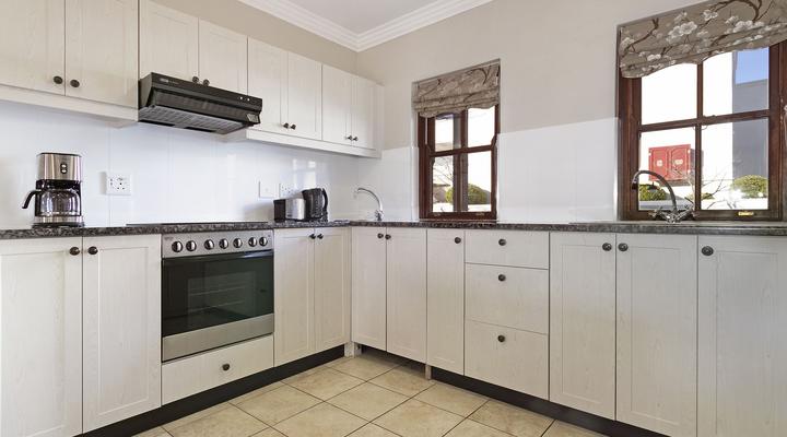 Winelands Golf Lodges 15 by HostAgents