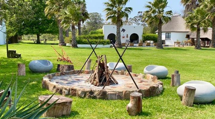 Bella Manga Country Escape