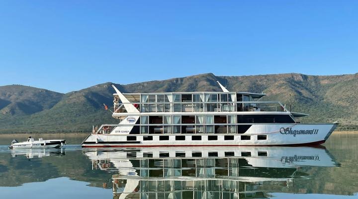 Shayamanzi Houseboats