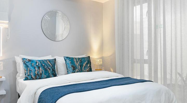 Luxury 2 bedroom apartment in Century City