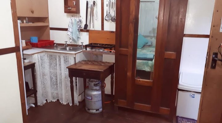 Loerie Cabin
