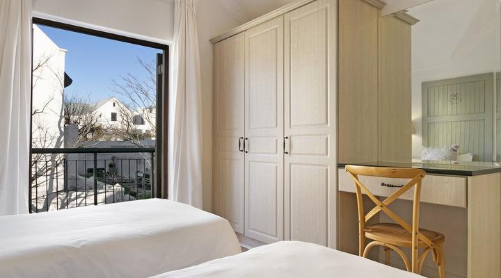 Winelands Golf Lodges 22 by HostAgents