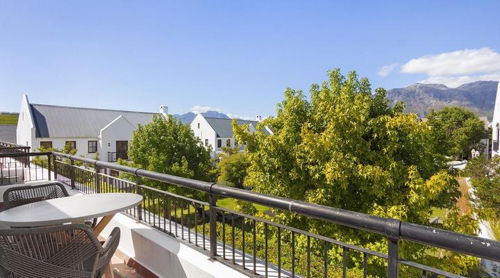 Winelands Golf Lodges 36 by HostAgents