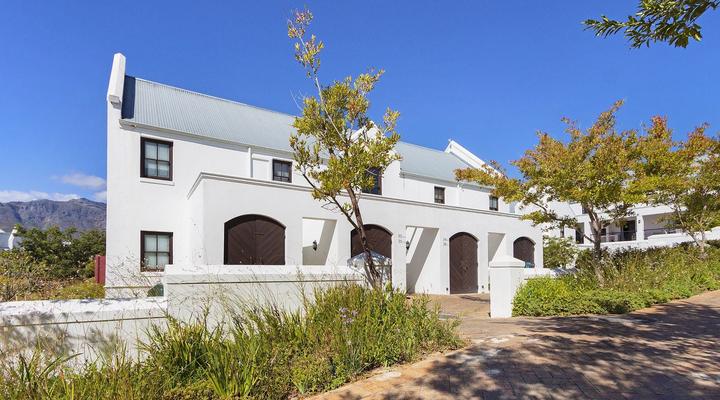 Winelands Golf Lodges 36 by HostAgents
