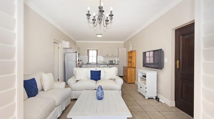 Winelands Golf Lodges 19 by HostAgents