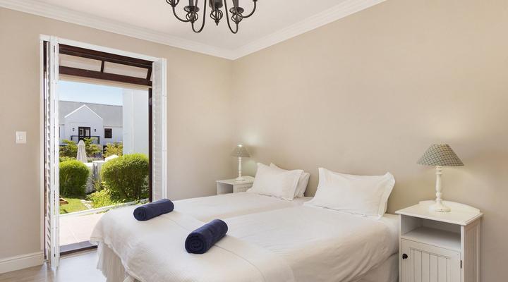 Winelands Golf Lodges 19 by HostAgents