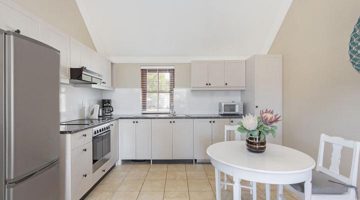 Winelands Golf Lodges 21 by HostAgents