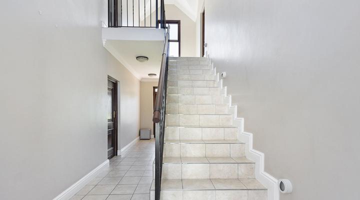 Winelands Golf Lodges 21 by HostAgents