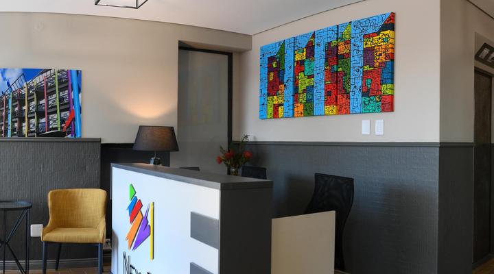 Next to Apartment Hotel