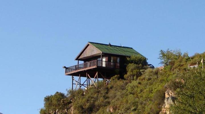 Eagle Falls Country Lodge & Adventures