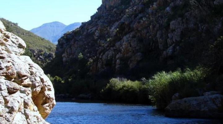 Eagle Falls Country Lodge & Adventures