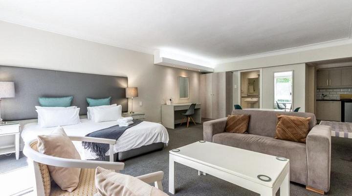 Hollow On The Square