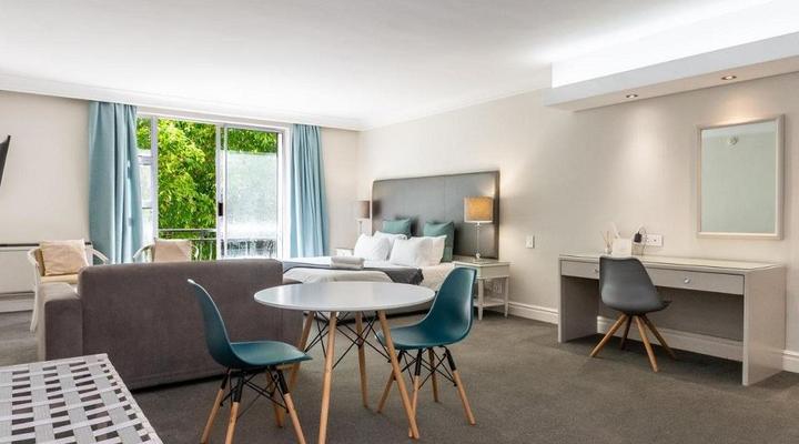 Hollow On The Square