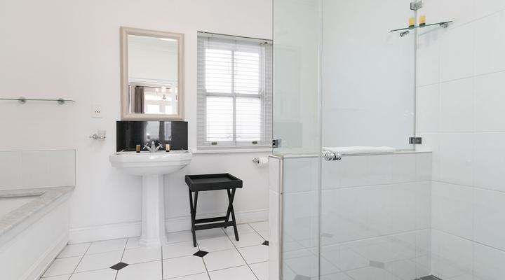 Winelands Golf Lodges 18 by HostAgents