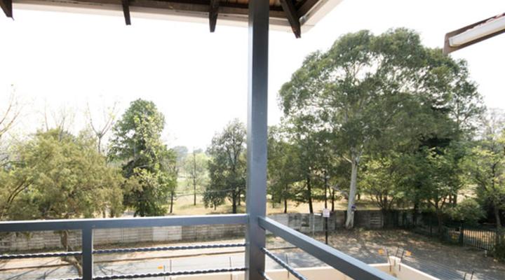 Khamanzi Lodge & Tours